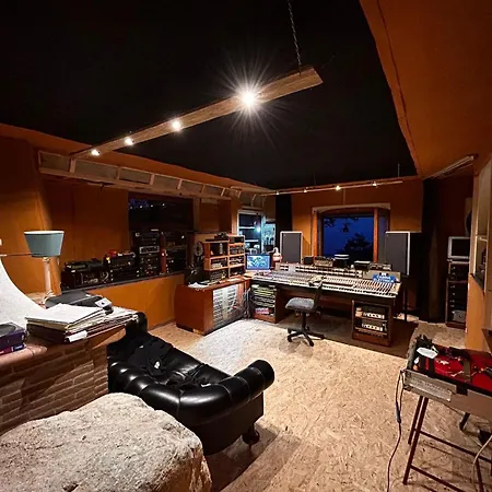 Groove'n'grove Bed and breakfast 3*