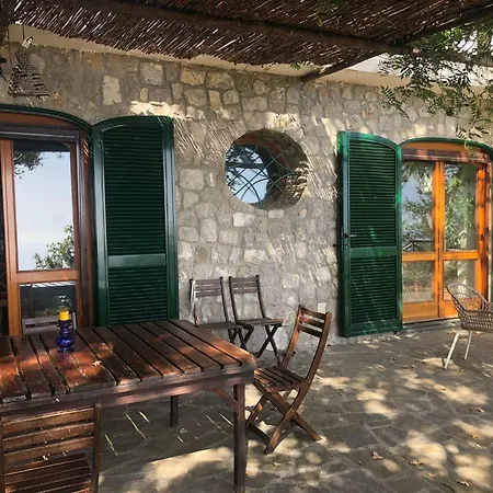 Groove'n'grove Bed & Breakfast