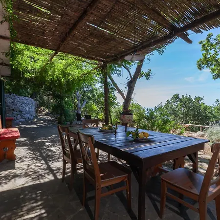 Groove'n'grove Bed & Breakfast 3*